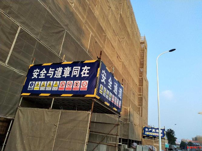 标识标牌,工地导向牌以及工地广告牌等都是我司经常制作安装的产品